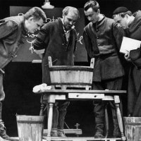 Bertolt Brecht, Vita di Galileo