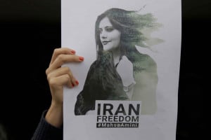 Masha Amini, la ragazza uccisa dalla polizia iraniana e diventata simbolo della protesta