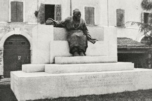 Monumento a Cesare Lombroso di Leonardo Bistolfi a Verona