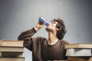 Le bevande energetiche possono essere utili durante lo studio