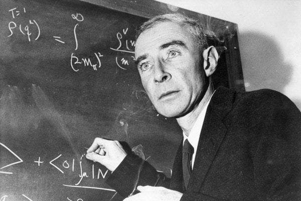 Traccia maturità: 120 anni dalla nascita di Oppenheimer e sui limiti etici della ricerca scientifica