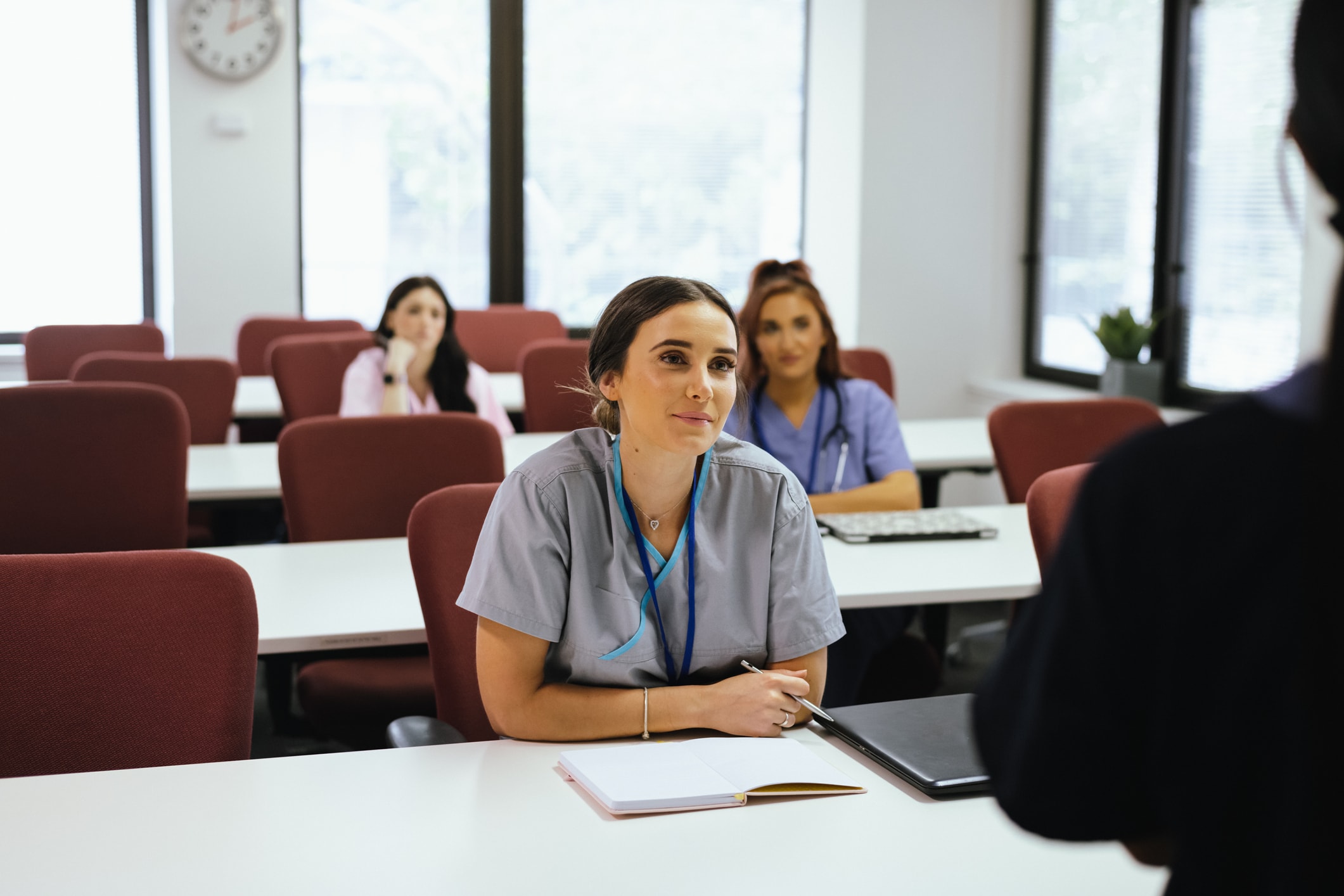 Sicilia, Test di Medicina: venduti centinaia di auricolari spia. - Nurse  News