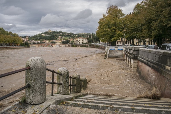 Allerta meteo novembre: cosa fare in caso di alluvione. Le indicazioni della Protezione Civile