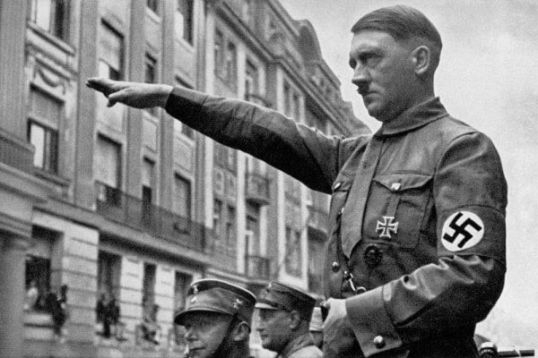 La biografia di Adolf Hitler, dalla giovinezza al potere