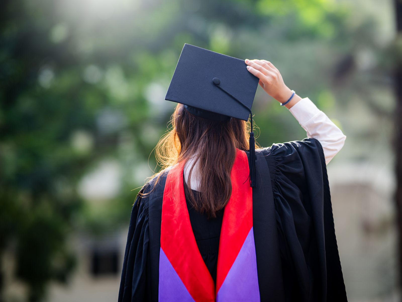 The Shadow Scholars: laureati kenioti scrivono tesi per studenti occidentali