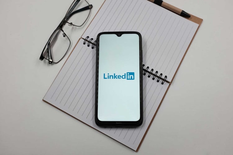 LinkedIn come arma segreta: strategie non convenzionali per farti notare dai recruiter