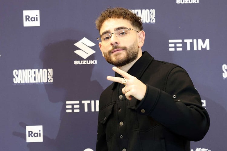 La cultura ci salverà? Ecco cosa ha detto Rocco Hunt a Sanremo 2025